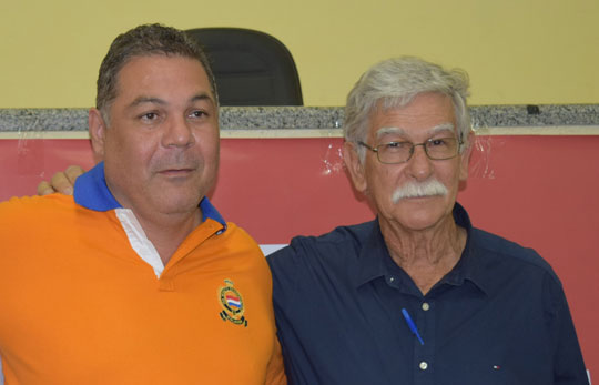Família Vasconcelos busca domínio do executivo e do legislativo brumadense