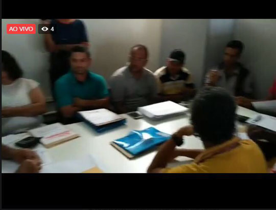 Condeúba: Prefeitura transmite ao vivo licitação da merenda escolar na página do Facebook