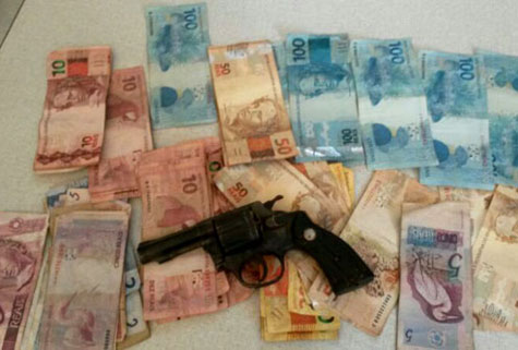 Livramento: PM prende bandidos que roubaram R$ 15 mil de empresário em Contendas do Sincorá
