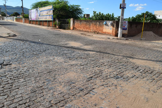 Prefeito tenta melhorar imagem e anuncia construção da sede própria da Guarda Municipal de Brumado