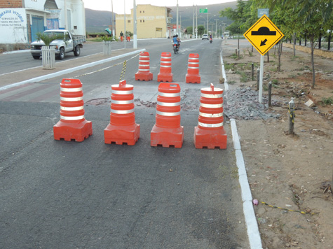 Brumado: Prefeitura começa redução de lombofaixa na Lindolfo de Brito