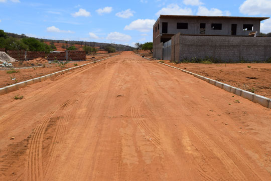 Brumado: Prefeitura embarga loteamento em terreno da União e aciona MPF