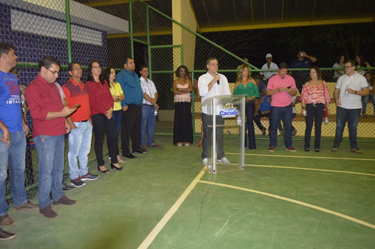 Caculé: Luciano Ribeiro participa de inauguração de quadra poliesportiva