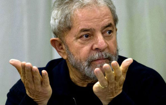 Investigadores da Lava Jato acham que Lula se tornou alvo possível, diz revista Época