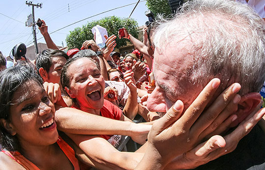 'Montei uma quadrilha para tirar 36 milhões da miséria', diz Lula