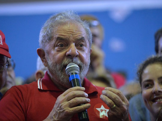 Em depoimento a Polícia Federal, Lula anuncia candidatura em 2018