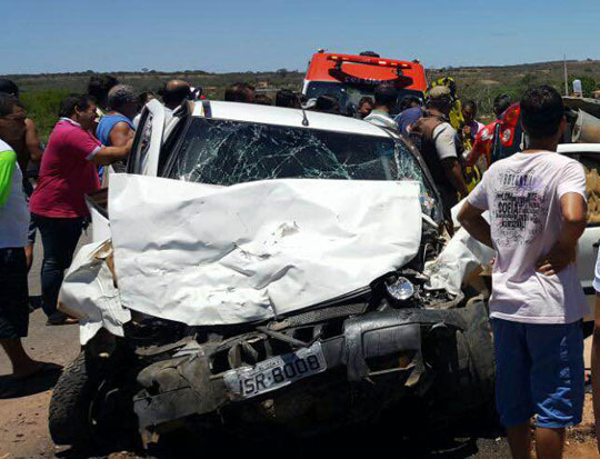 Sargento da Polícia Militar morre em acidente na BR-030 em Malhada de Pedras