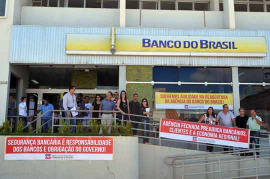 Livramento de Nossa Senhora: Manifestação cobra reabertura da agência do Banco do Brasil
