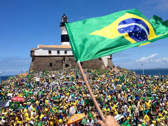 Maior protesto contra o PT e a presidente Dilma leva milhões às ruas