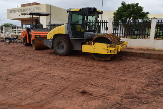 Brumado: Chuva inunda obra na via de acesso ao Ifba