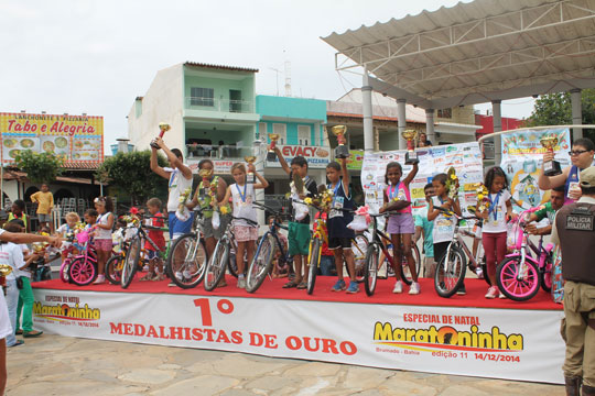 Maratoninha garante a festa antecipada de natal do esporte para a garotada em Brumado