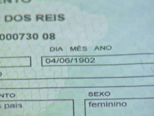 Idosa completa 114 anos de vida lúcida, solteira e com bom humor