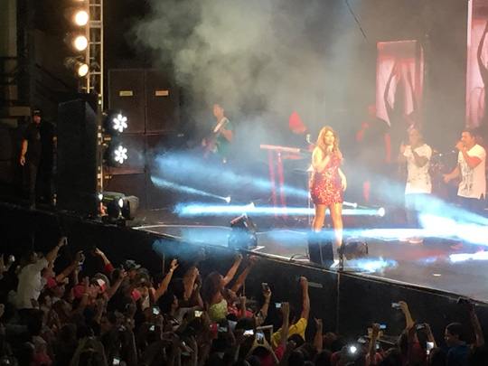 Público fica encantado com show de Marília Mendonça em Livramento de Nossa Senhora