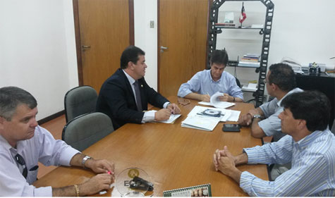 Deputado Marquinho Viana se reúne com presidente do Derba e secretário de Infraestrutura 