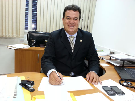 AL-BA: PEC do deputado Marquinho Viana visa a indicação de conselheiros para o TCE e TCM pela UPB
