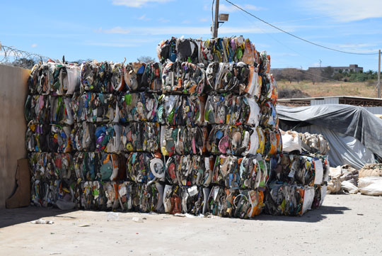 Consumo de produtos industrializados caiu 30% em Brumado, diz empresa de reciclados
