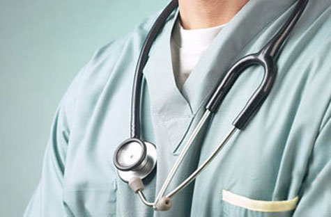 Governo desiste de dois anos a mais no curso de medicina