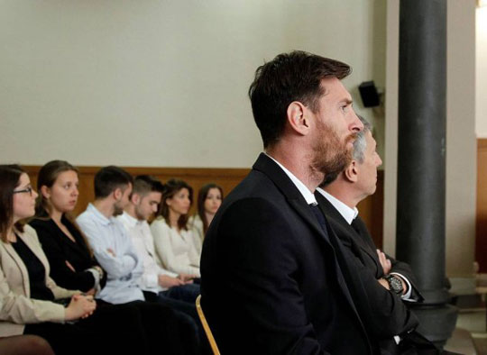 Messi é condenado a 21 meses de prisão por fraude fiscal na Espanha