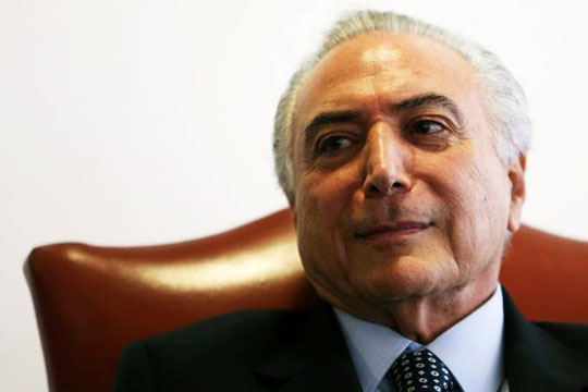 Michel Temer destrava obras um dia antes de votação do impeachment