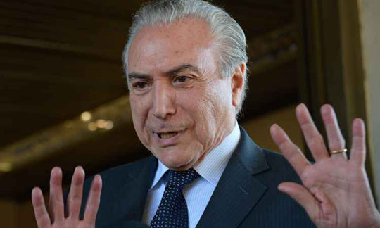 'Golpe é romper com o que está na Constituição', diz Temer