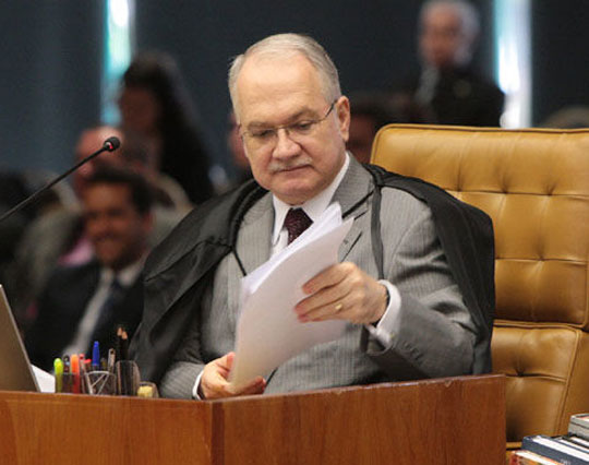Luiz Fachin se declara impedido de julgar habeas corpus da defesa de Lula no STF