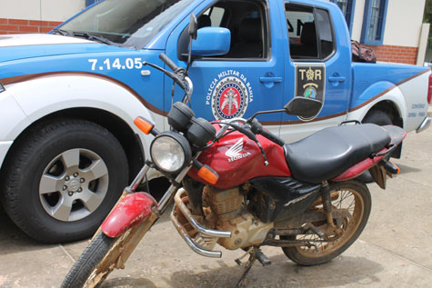 Brumado: Polícia Rodoviária Estadual recupera moto roubada abandonada na BA-148