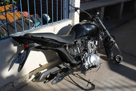 Brumado: Polícia recupera moto roubada em desmanche