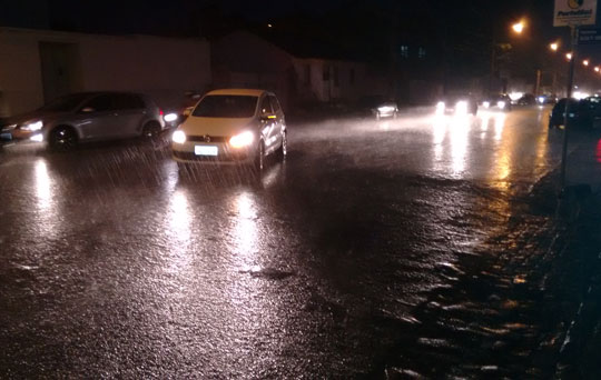 Registrada primeira chuva de 2017 em Brumado e a previsão é de 76mm no final de semana