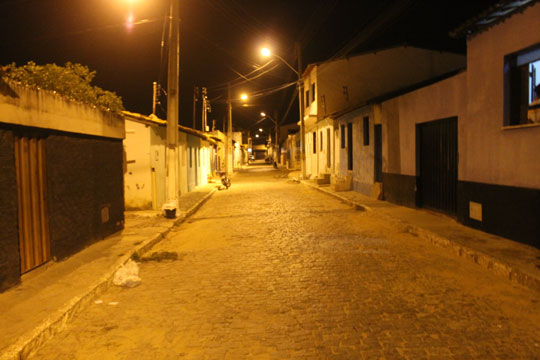 Castilho Viana consegue melhorias na iluminação da Rua 2 de Julho