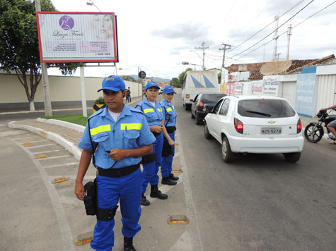 Brumado: Agentes de trânsito já trabalham com novos uniformes
