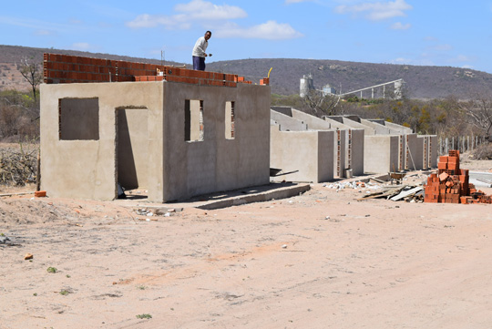 Obras do canil/gatil de Brumado devem ser concluídas dentro do prazo da lei