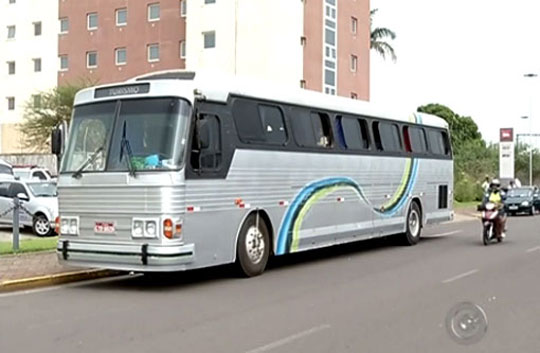 Ônibus clandestino com mais de 30 pessoas de Guanambi é apreendido pela PRF em São Paulo