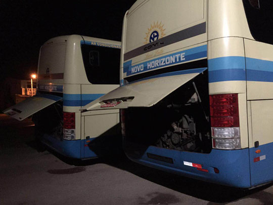 Brumadenses dormem na estrada após ônibus da Novo Horizonte quebrar em Simões Filho