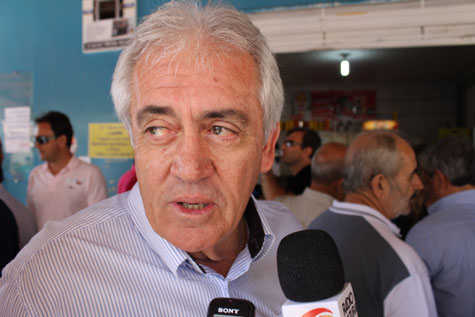 Eleições 2014: Otto chama adversários de cavalos paraguaios e diz que está sendo plagiado por Geddel