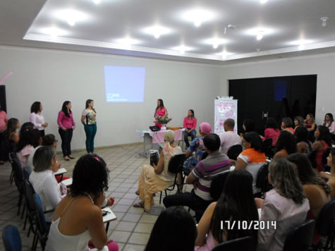 Evento em prol da campanha Outubro Rosa é realizado em Brumado 