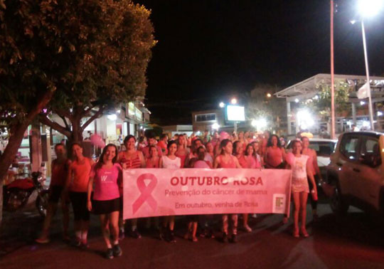 Ifba promove caminhada 'Venha de Rosa' em Brumado