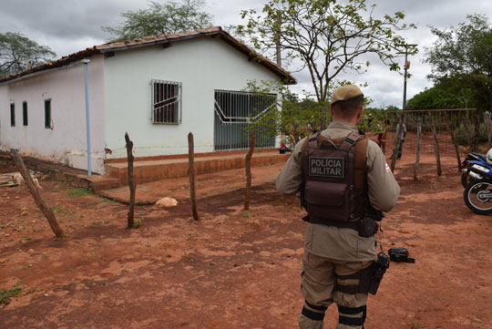 Policiais Civis de Salvador e da 20ª Coorpin detêm acusados de duplo homicídio em Brumado