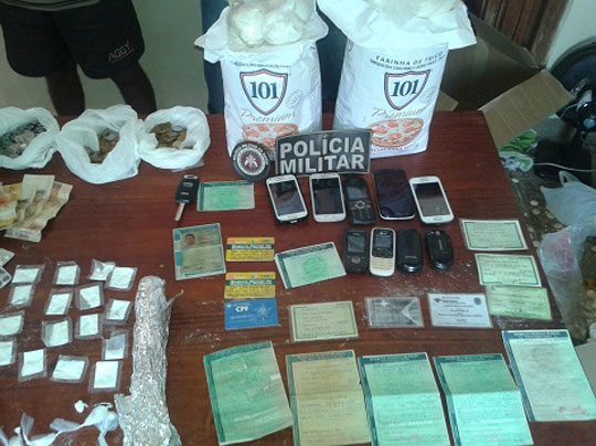Polícia realiza grande apreensão de drogas em Paramirim