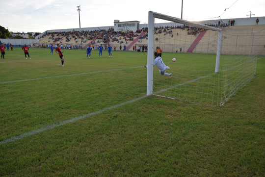Magnesita reestreia com derrota no Campeonato Brumadense de Futebol