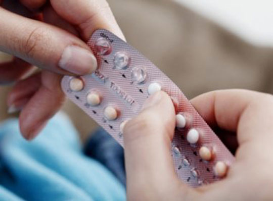 Pesquisa revela que pílula do dia seguinte tem eficácia reduzida em mulheres obesas