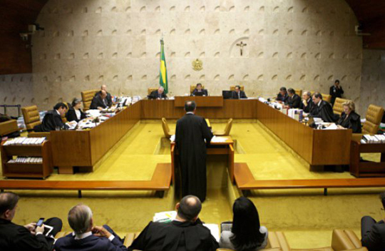 Quatro ministros votam no STF para limitar foro privilegiado