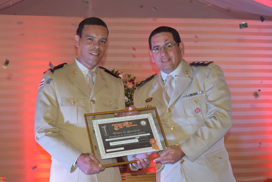 PM recebe certificado de reconhecimento pelos serviços prestados em Brumado