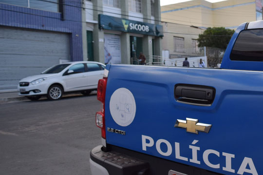 Polícia investiga dois arrombamentos no centro comercial de Brumado
