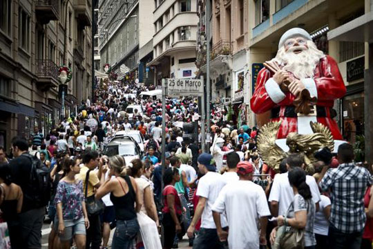 IBGE: População brasileira passa dos 204 milhões
