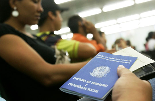 IBGE: População desocupada registra maior alta da série histórica