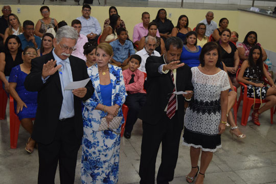 Eduardo Vasconcelos e Édio Pereira tomam posse como prefeito e vice-prefeito de Brumado