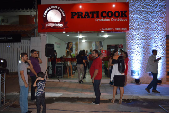 Praticook inaugura maior showroom de comidas naturais, diet e light em Brumado