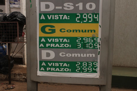 Com reajuste nos preços, brumadenses pagam entre R$ 2,96 e R$ 3,13 por litro da gasolina