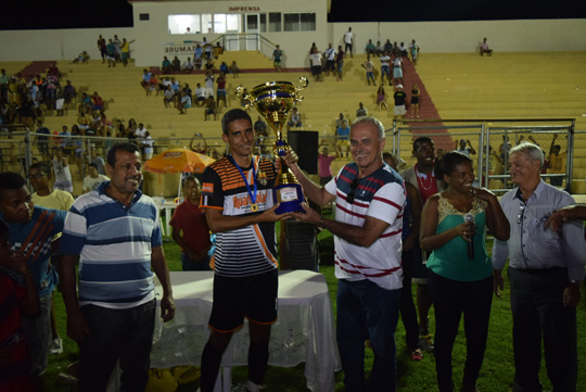 Umburanas conquista o campeonato brumadense de futebol