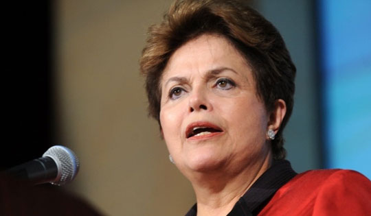 Dilma diz ter certeza de que sua campanha não recebeu dinheiro de suborno